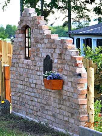 rustikale uralte Ziegel steine Antik Klinker Backsteine Altziegel Rückbaustein Garten gestaltung Ruinen mauer Loft used look Landhaus