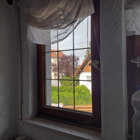 Verschiedene Holz und Kunststoff Fenster