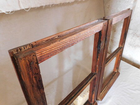 altes historisches Holz Stall Schuppen Bauernhaus fenster Dekoration rustikal Landhaus shabby chic vintage
