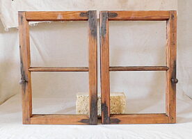 altes historisches Holz Stall Schuppen Bauernhaus fenster Dekoration rustikal Landhaus shabby chic vintage