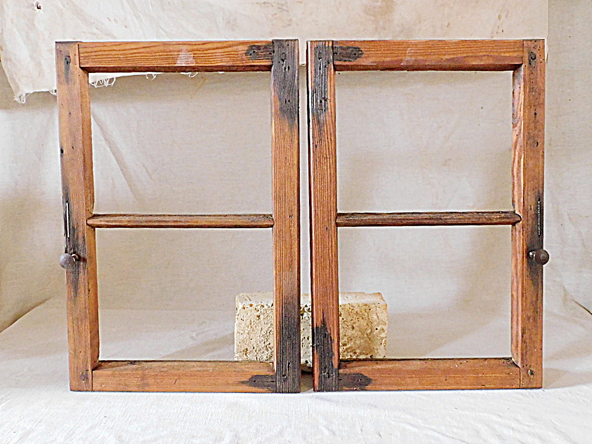 altes historisches Holz Stall Schuppen Bauernhaus fenster Dekoration rustikal Landhaus shabby chic vintage