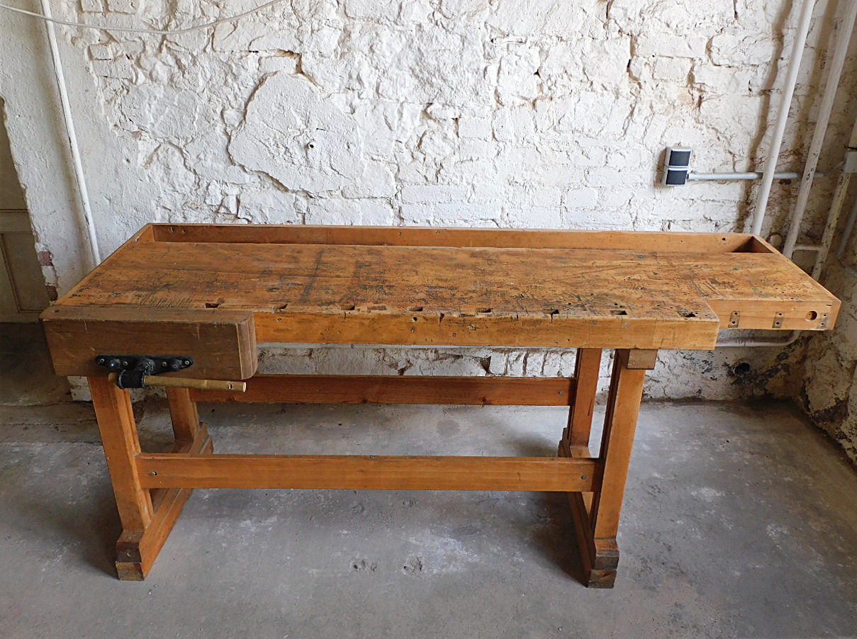 Hobelbank Beistelltisch Konsolen Küchen Tisch Waschtisch Massivholz Buche Patina shabby chic used look vintage rustikal