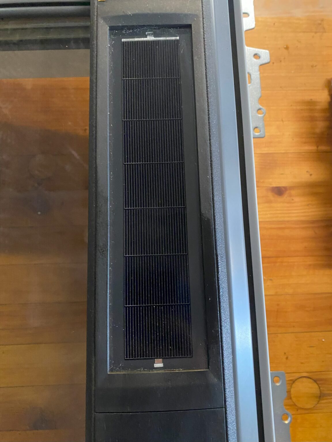 Velux Dachfenster GGU CK02 (55×78 cm) mit Solarantrieb