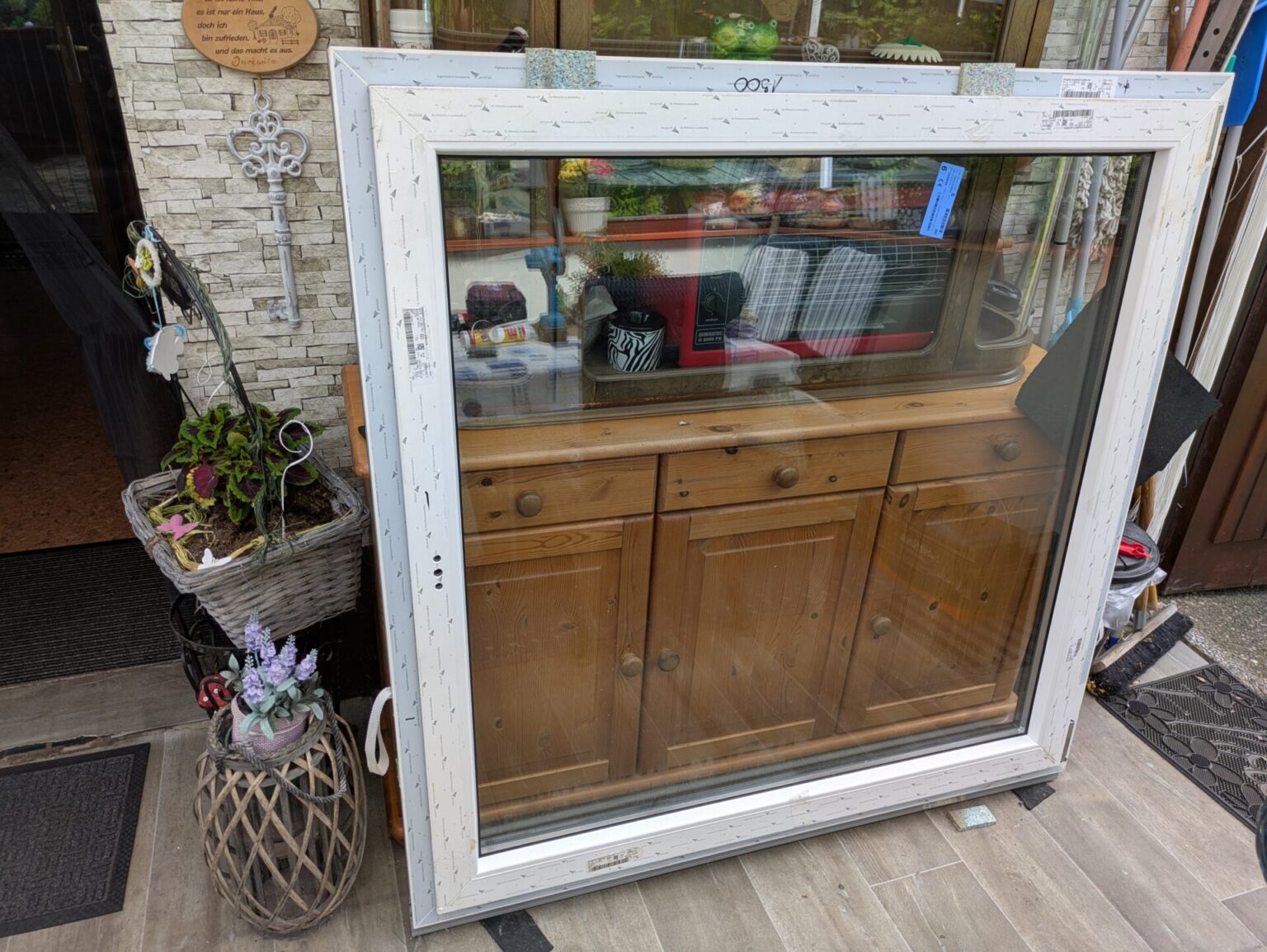 Kunststofffenster 1,30×1,30 Anthrazit außen innen weiß öffnet nach rechts und kipp