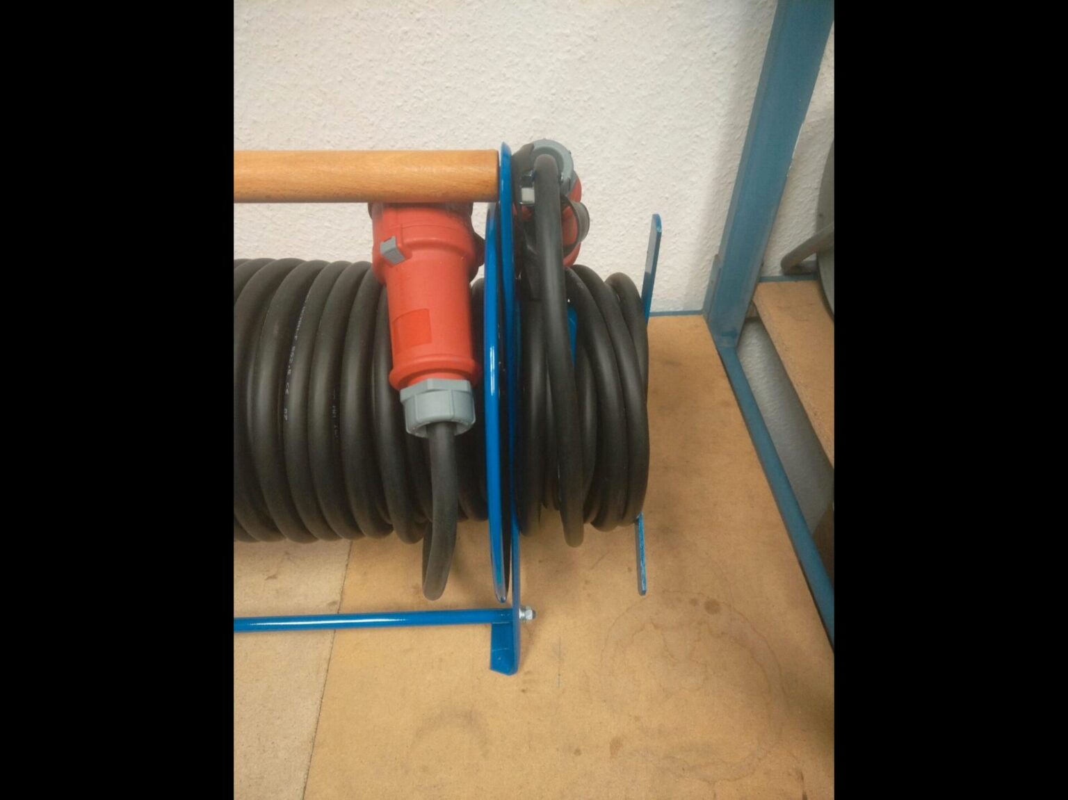Leitungstrommel / Kabeltrommel 400 Volt – Starkstrom – Notstromaggregat geeignet