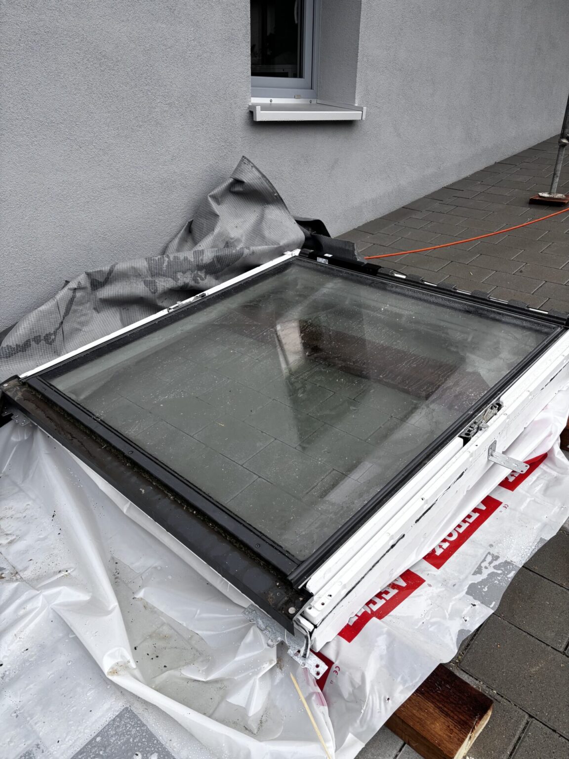 Velux Dachfenster Integra Solar inkl. Rollladen