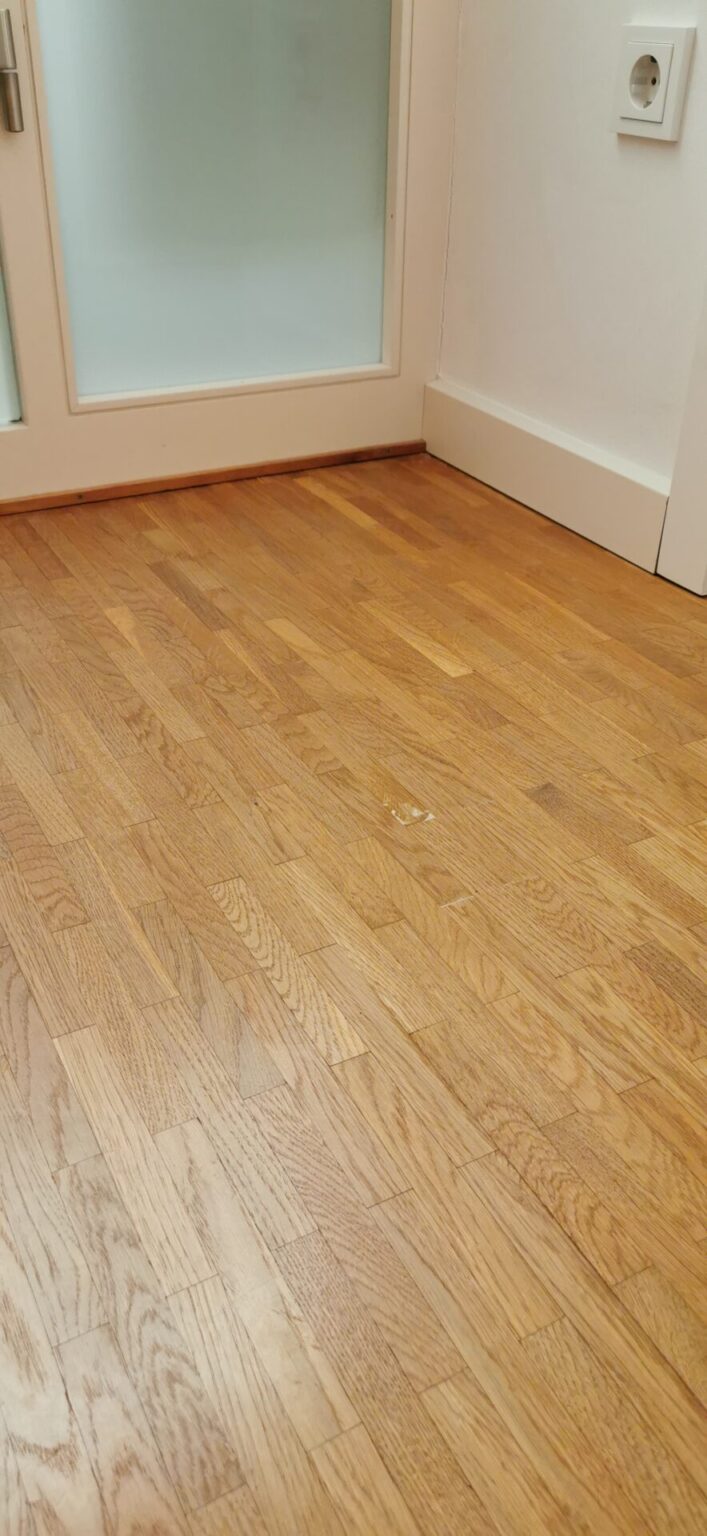 Eichenparkett / Echtholzparkett / Parkettboden – 83 m²