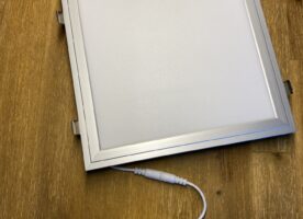 LED-Panel ca. 30x30 cm, 18 W, 6000 K, 9 mm stark, 15 Stk vorhanden