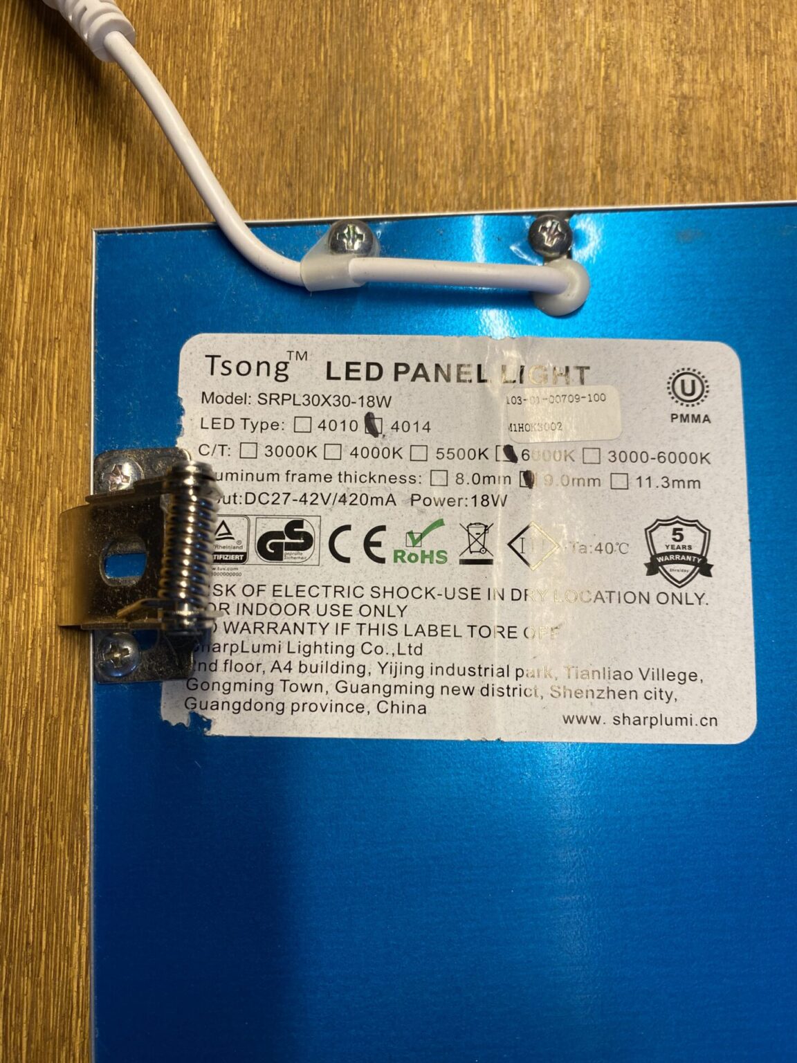 LED-Panel ca. 30×30 cm, 18 W, 6000 K, 9 mm stark, 15 Stk vorhanden