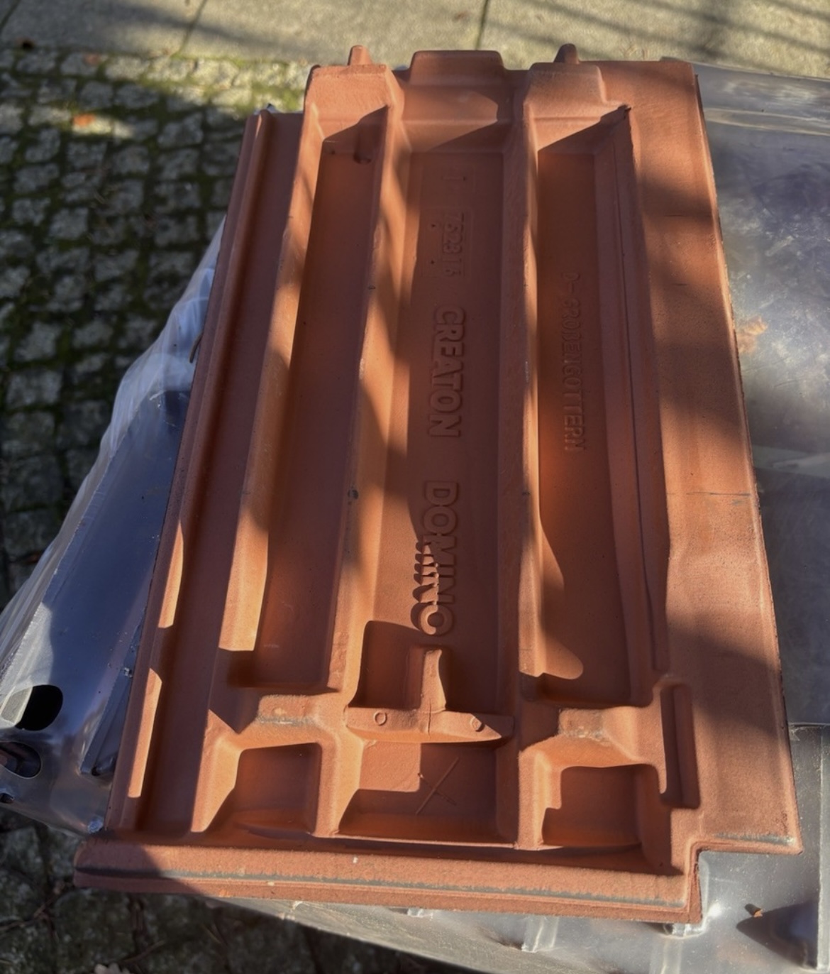 Dachziegel Domino Flächenziegel Nuance engobiert grau