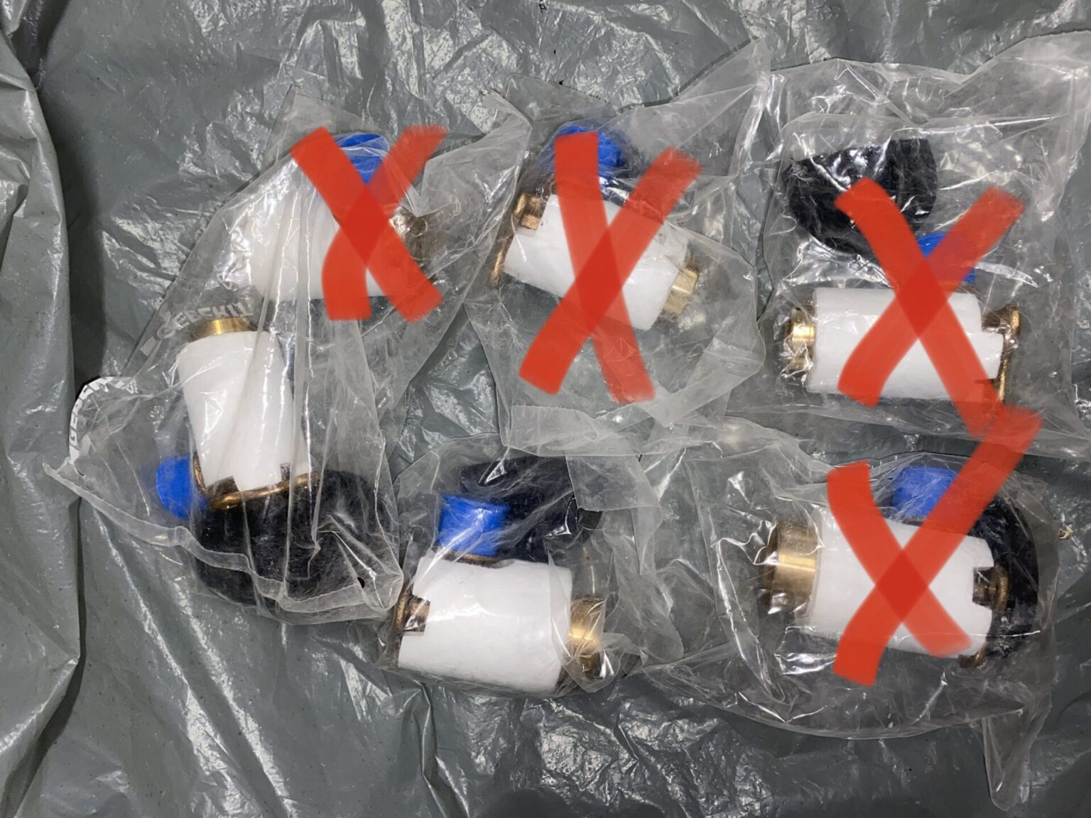 universelle Wasseranschlüsse R 1“ (MeplaFix fähig) mit Dämmunterlage
