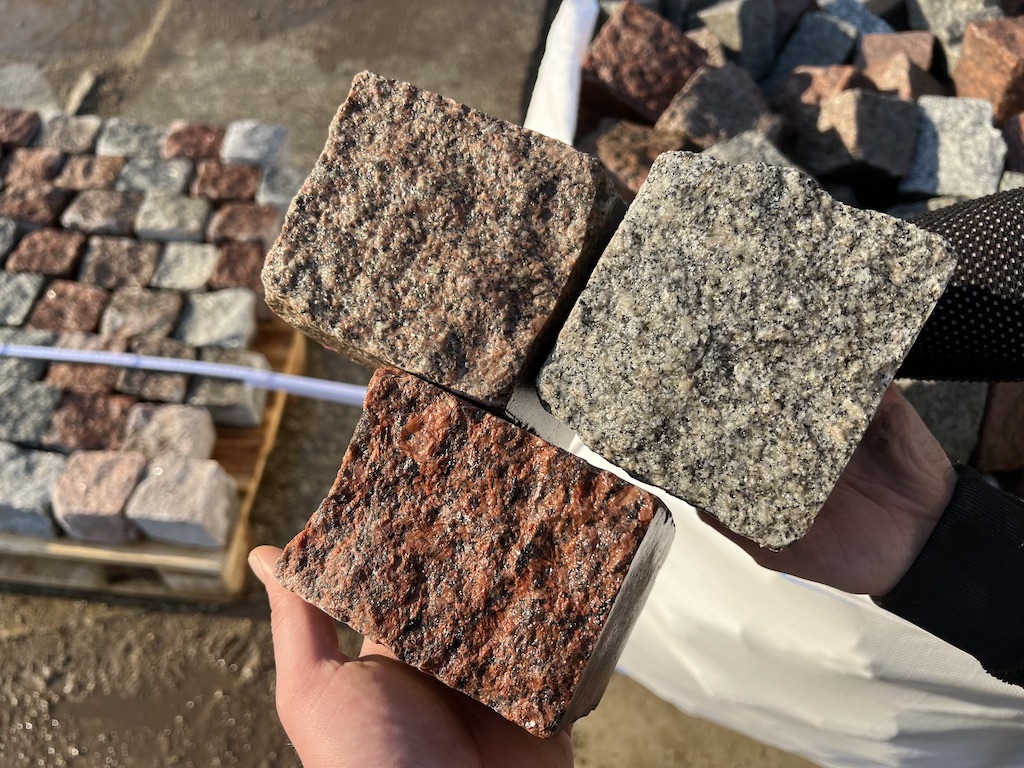 Bunte Granit Pflastersteine 10×10 cm Granitwürfel Pflaster