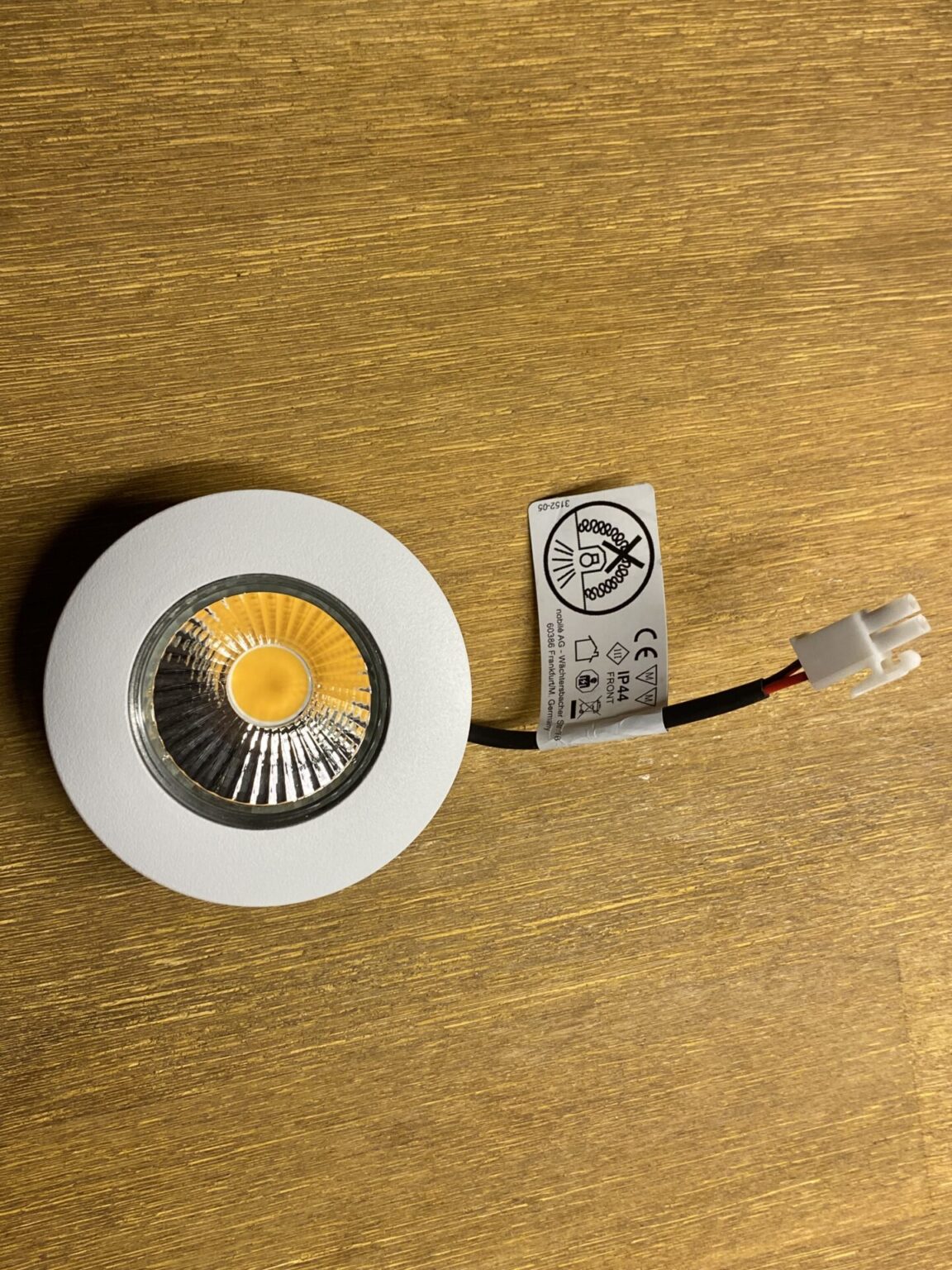 LED-Einbau-Downlight A 5068 T Flat IP44, 8W, 930, 38°, dim C, Neu und OVP