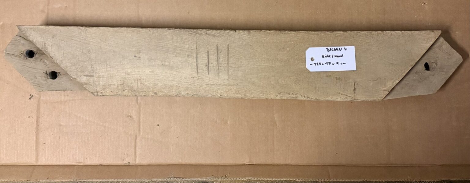 Altholzbalken bzw. Fachwerk einer Scheune