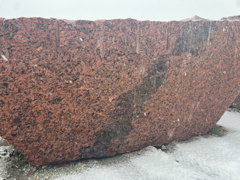 Rötliches Granit Pflastersteine 9×11 cm – frostbeständiger Naturstein
