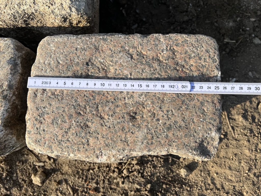 Altes Granitpflaster 18×18 cm – Granitwürfel Altstadtpflaster aus Naturstein