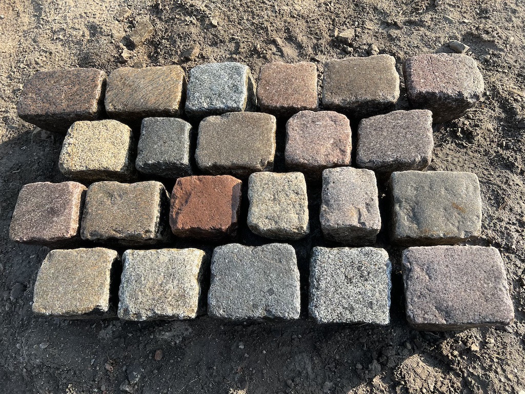 Altes Granitpflaster 18×18 cm – Granitwürfel Altstadtpflaster aus Naturstein