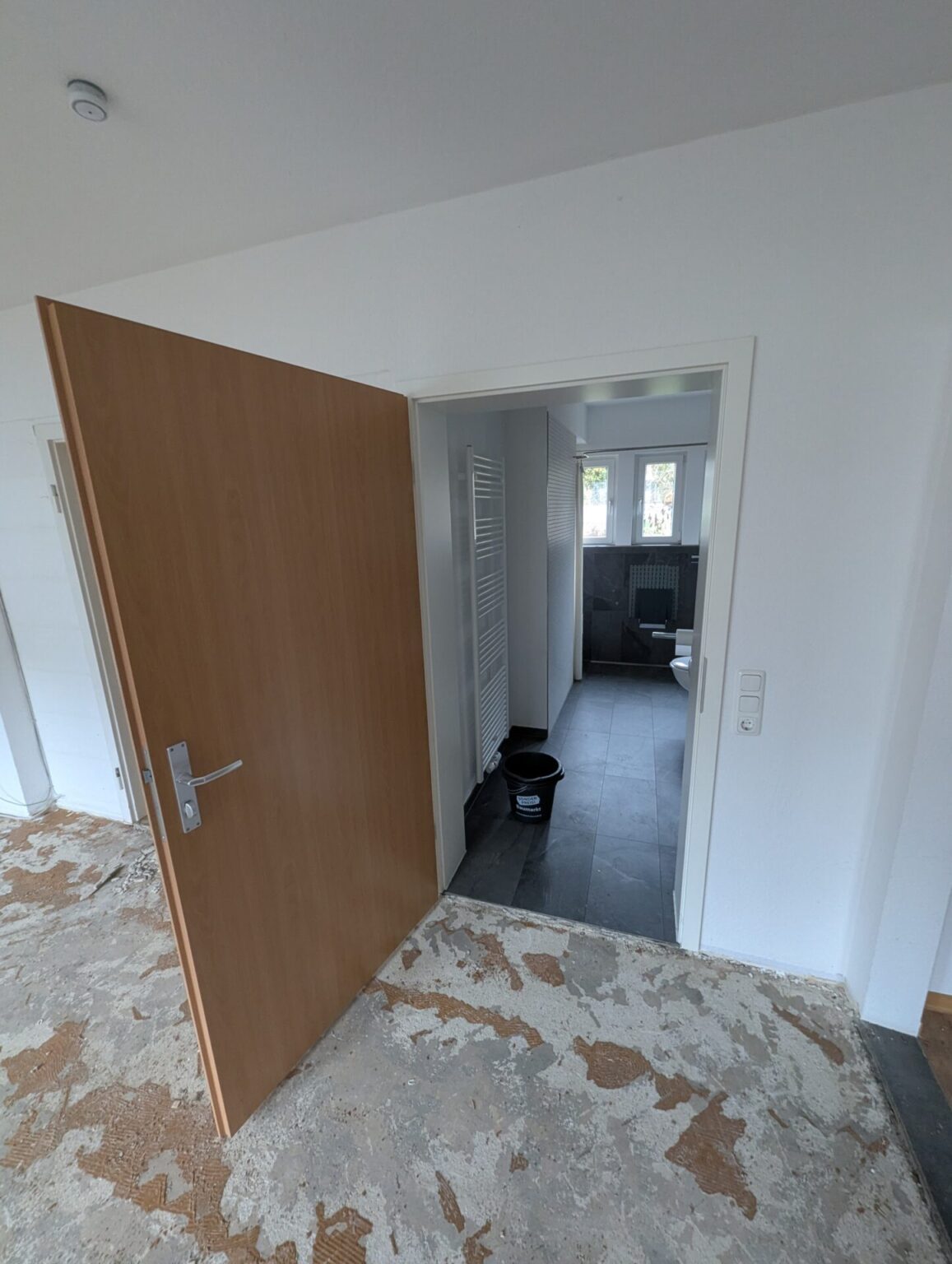 2 Türen 95cm rollstuhlgerecht
