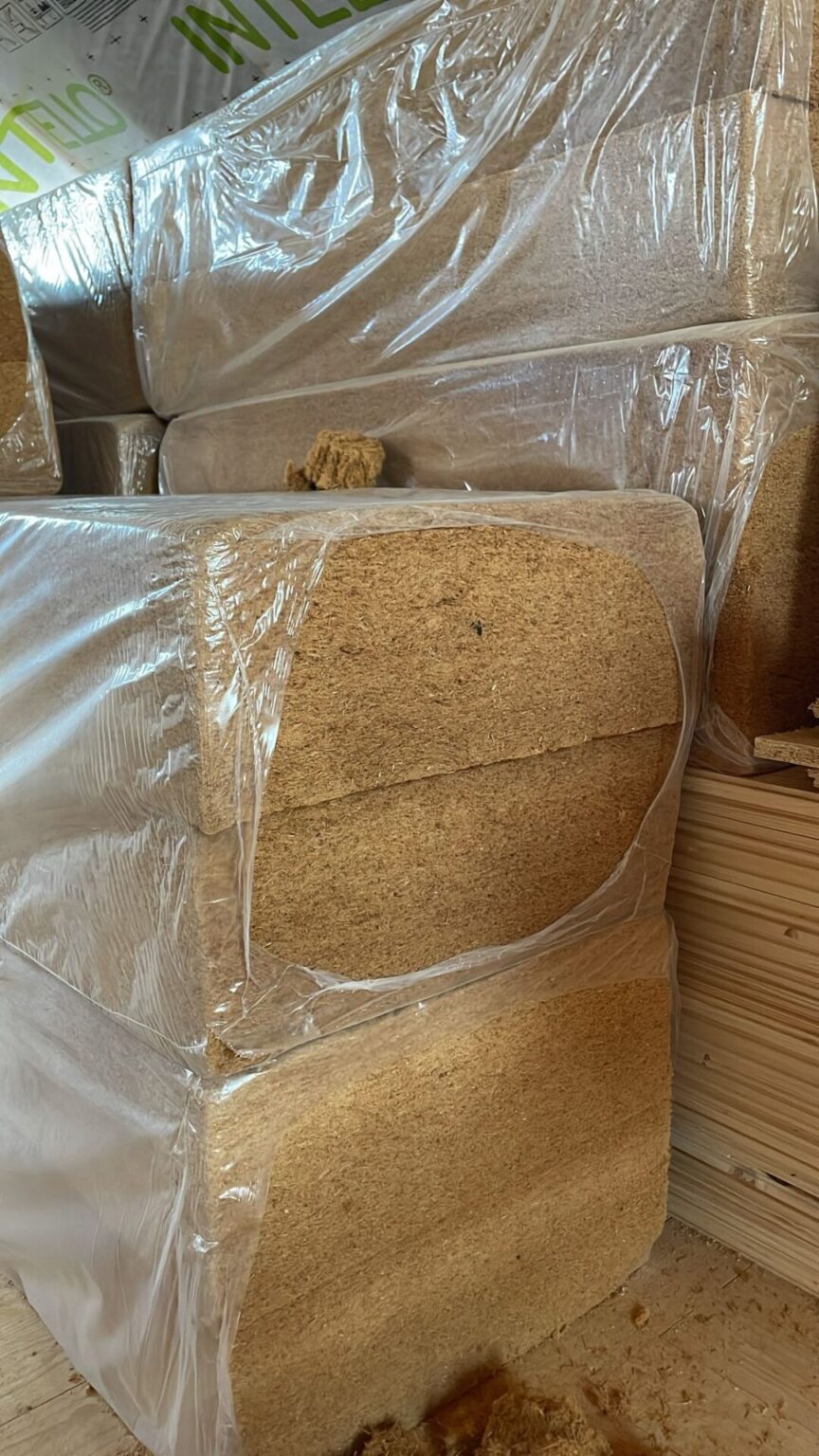 Holzwolle Dämmung 24 Pakete entspricht ungefähr 34m2 abzugeben, stärke 240mm