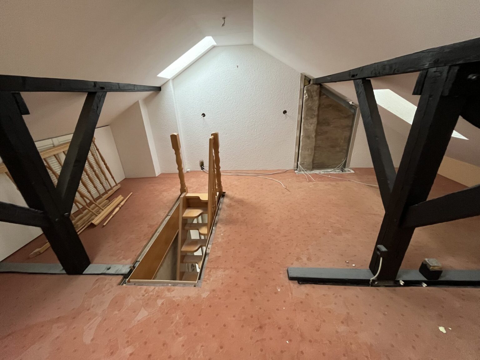 Solide Raumspartreppe aus massiver Buche