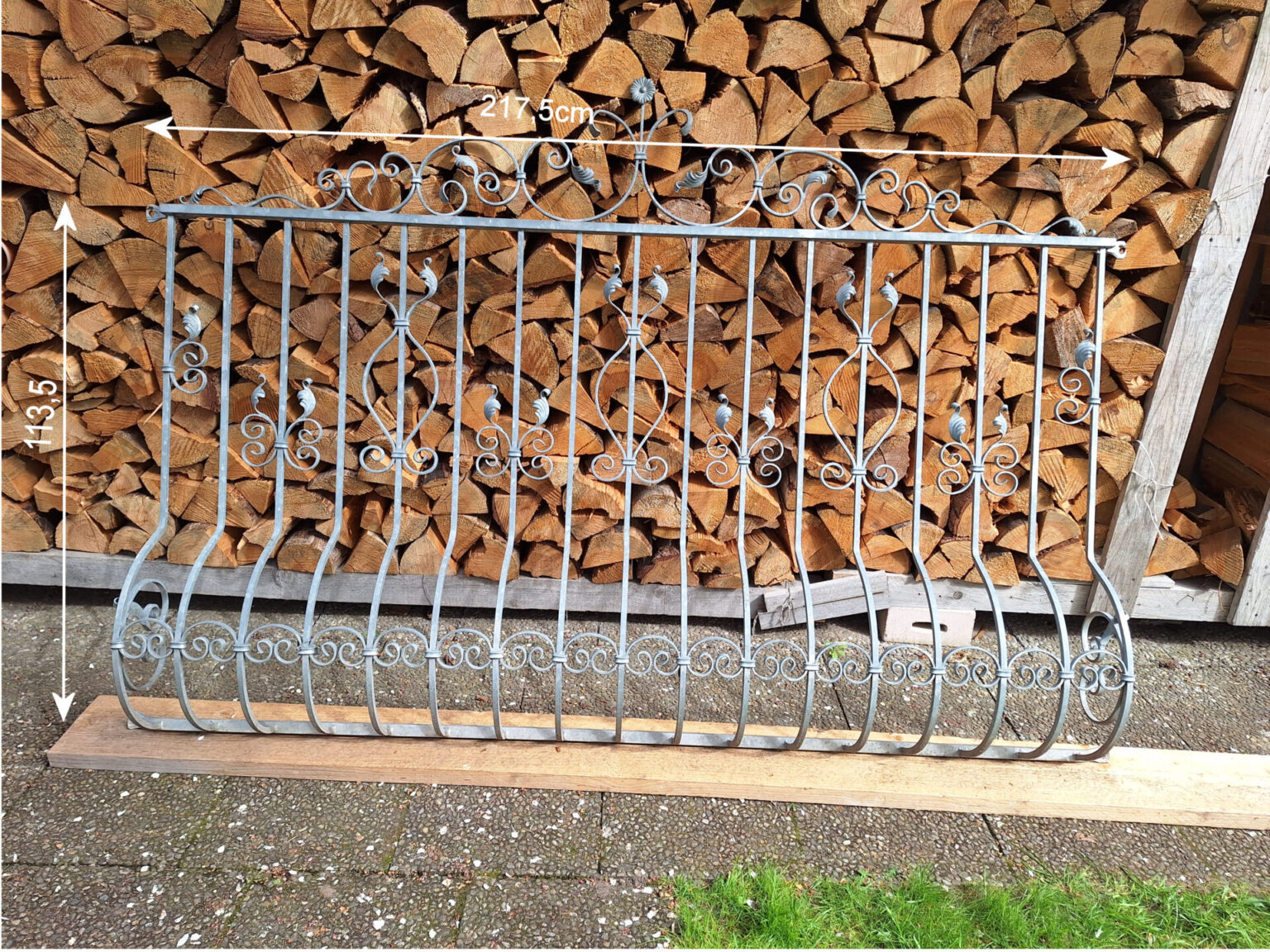 Fenstergitter, Schmiedeeisen, feuerverzinkt.