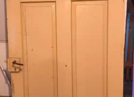 Laden-Haustür