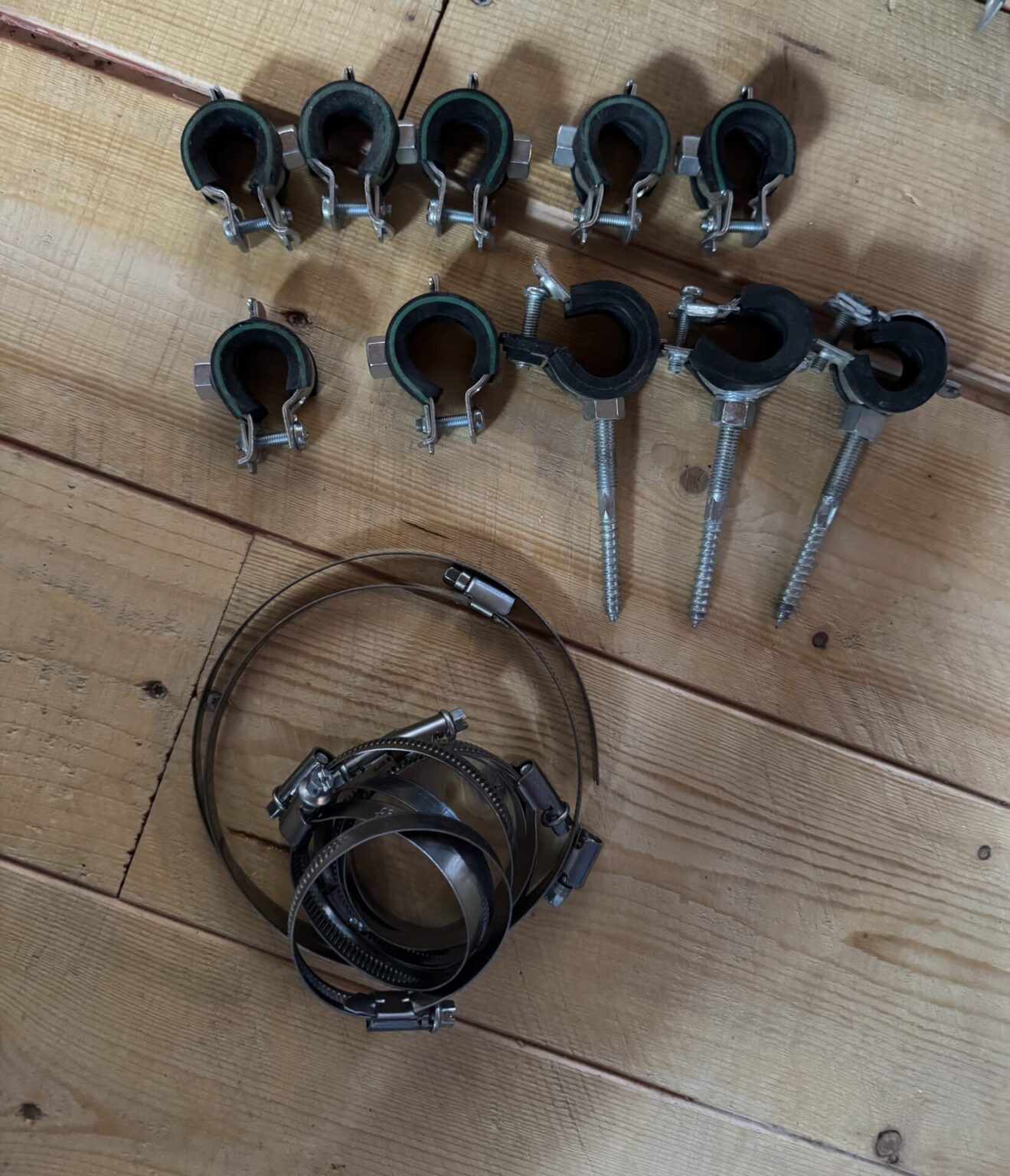 Schlauchschellen und Rohrschellen