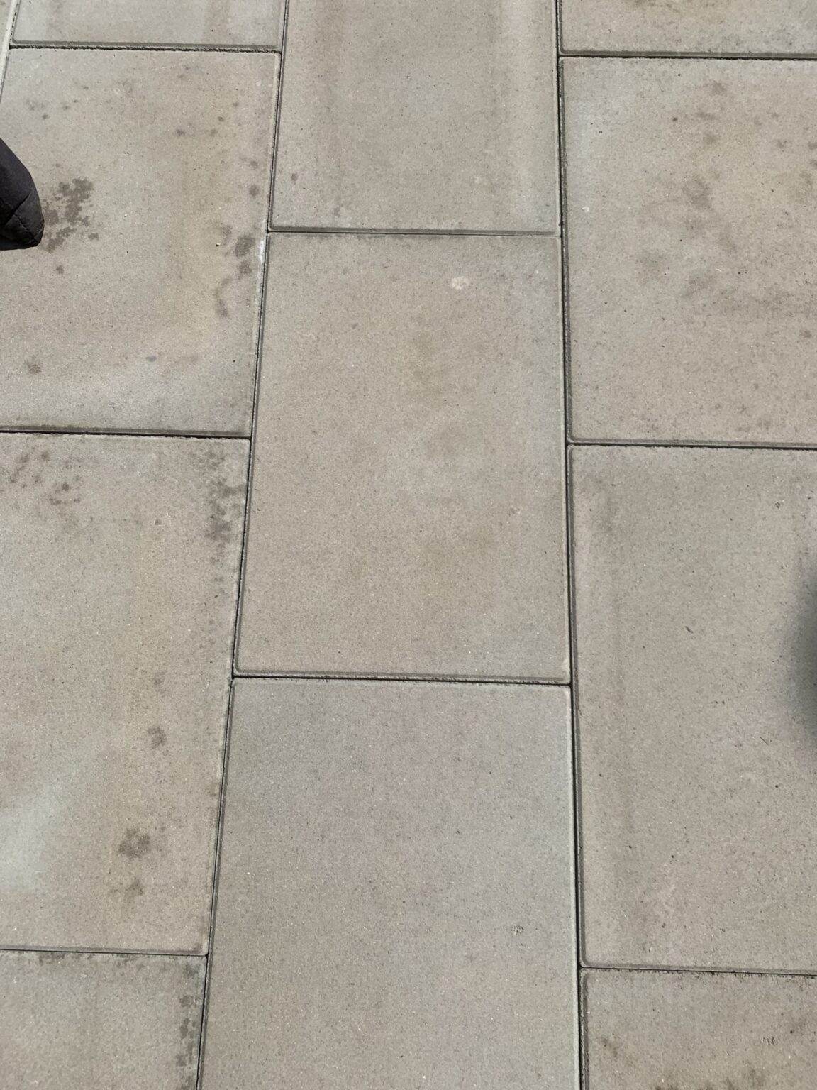 ca. 11qm Betonplatten 60x40x5 cm grau mit Fase