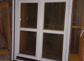 Super erhaltenes Holzfenster 2 flüglig