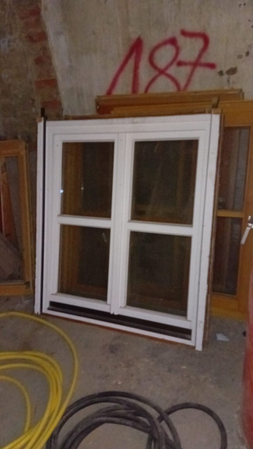 Super erhaltenes Holzfenster 2 flüglig