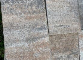 Randsteine, Basalt Edelsplitt. Gartenplatten