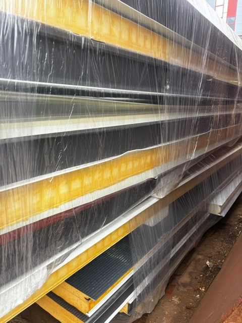 Sandwichpaneele B-C Ware ab 8,50 EUR/m² 40 bis 160mm unsortiert