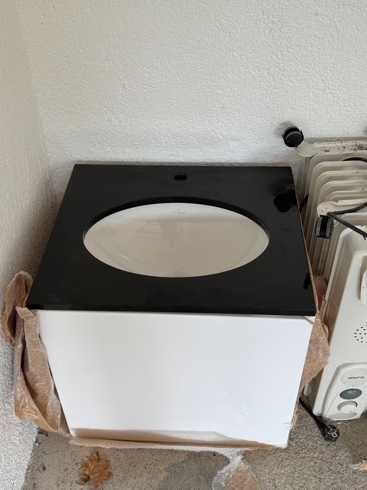 Villeroy & Boch Waschbecken inkl. Unterschrank