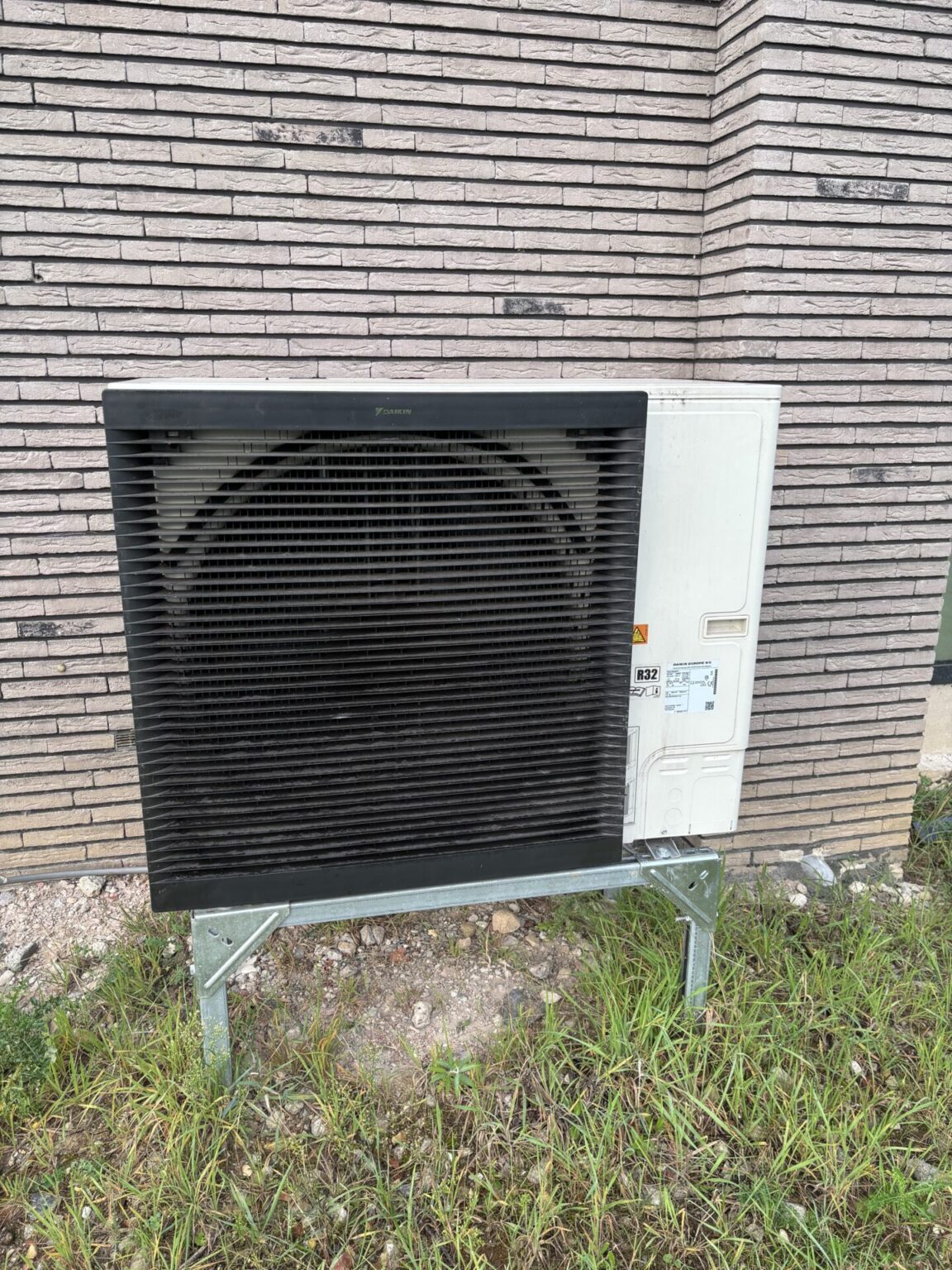Daikin Wärmepump inkl Innenteil. ERLA16DAW17 u EBBX16DF9W