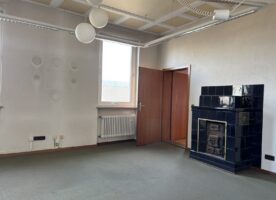 Kachelofen dunkelblau glasiert