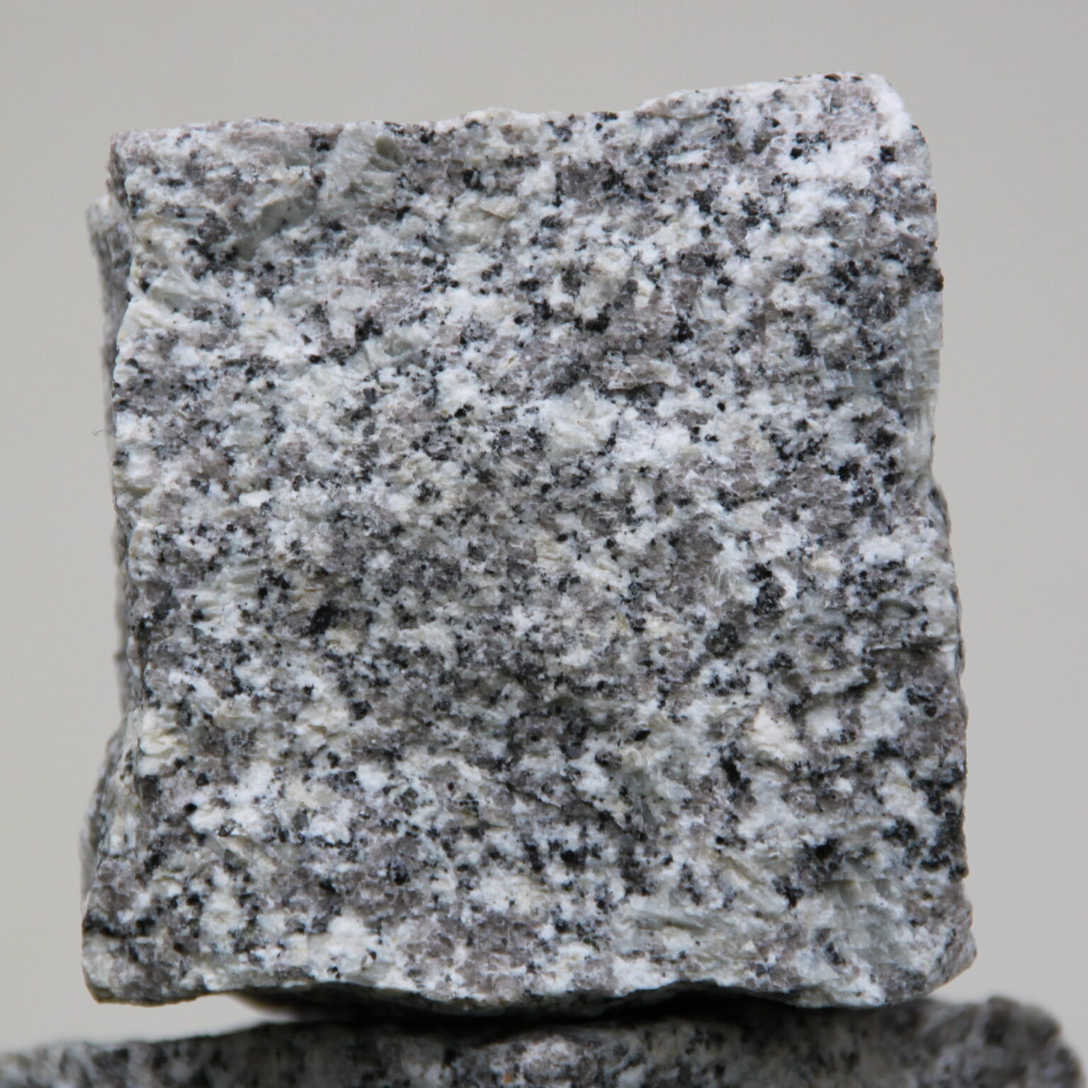 Granitpflaster 8/11 cm Hellgrau – mit Lieferung – Naturgranit aus Schlesien