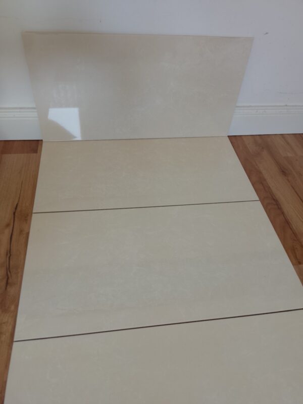 WIEN MARFIL Wandfliesen Creme 30×60 – 11,52 m² / 8 Kartons