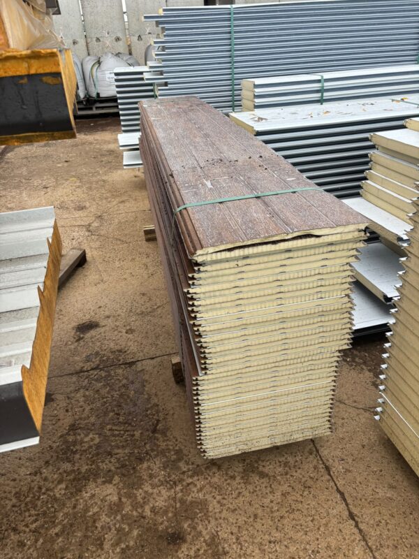 Sandwichpaneele Mixpaletten – Wand- und Dachpaneele – B-/C-Ware