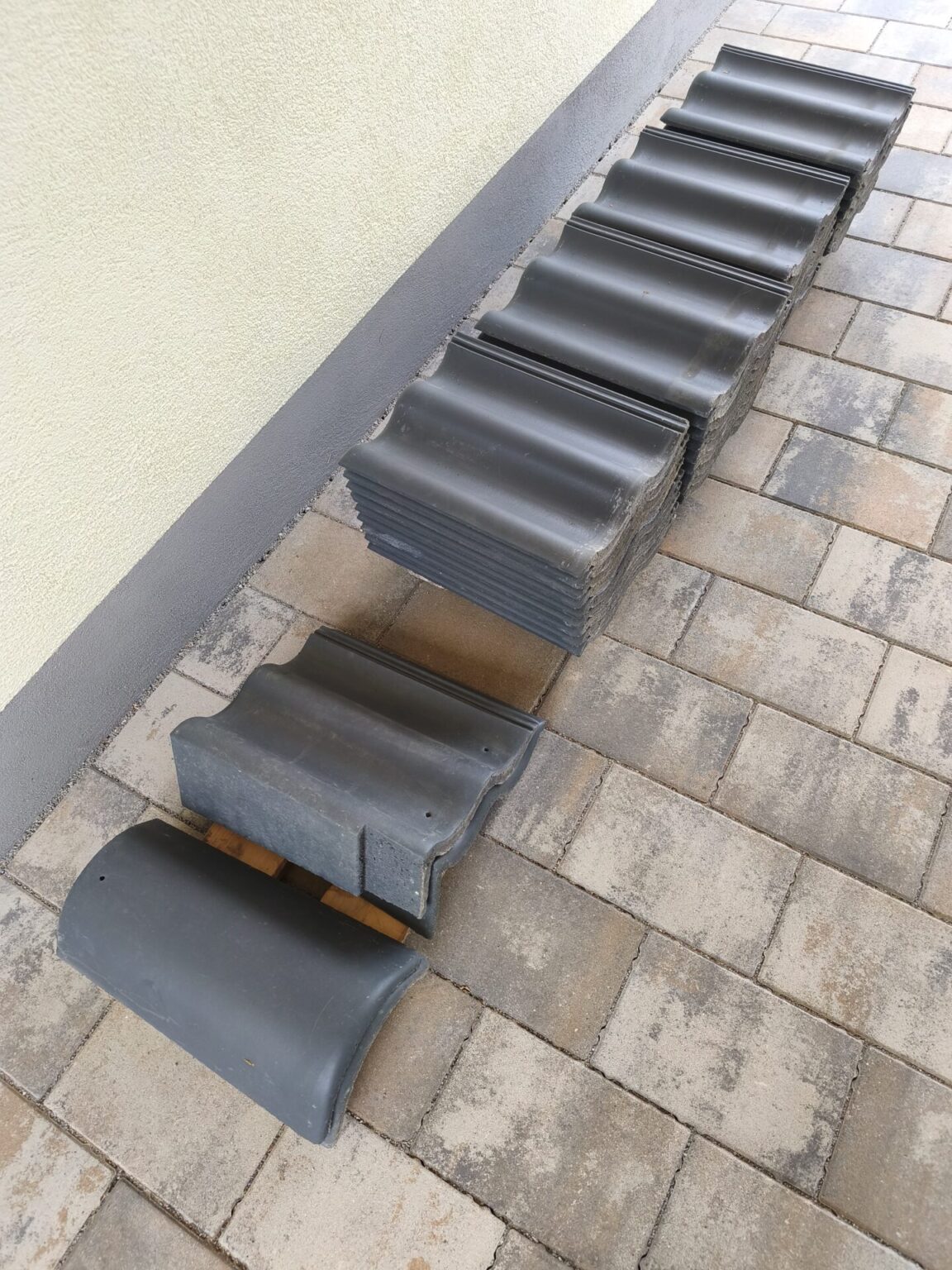 Restposten BRAAS Betondachziegel, Harzer Pfanne STAR, matt, schiefergrau