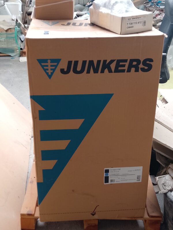 Junkers Cerapur HM ZWB 24-5C 23 + Bosch Zubehör – Paket OVP